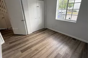 582 SW 2nd Pl, Florida City, FL 33034 - Photo 6