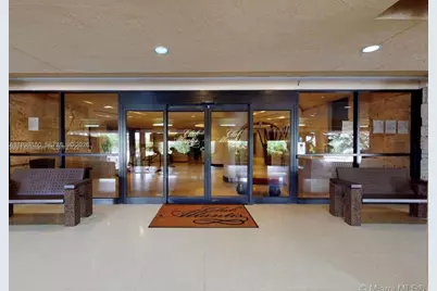 2555 Collins Ave #1504, Miami Beach, FL 33140 - Photo 16