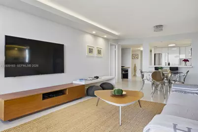 2555 Collins Ave #2105, Miami Beach, FL 33140 - Photo 6