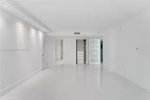 6039 Collins Ave, Miami Beach, FL 33140 - Photo 6