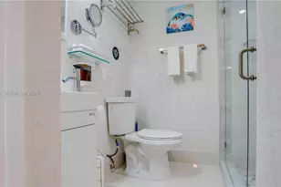 5157 NE 6th Ave, Oakland Park, FL 33334 - Photo 14