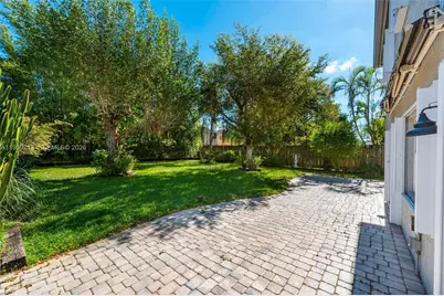 22300 Sands Point Dr, Boca Raton, FL 33433 - Photo 16