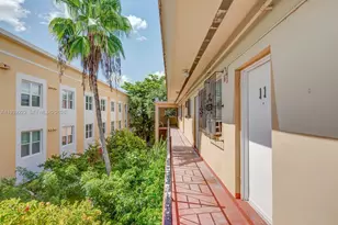 542 NW 8th St, Miami, FL 33136 - Photo 10