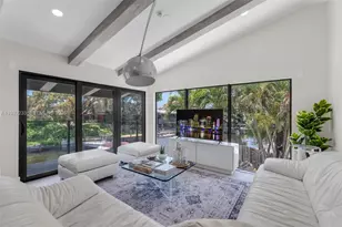 516 NE 6th Ave, Deerfield Beach, FL 33441 - Photo 8