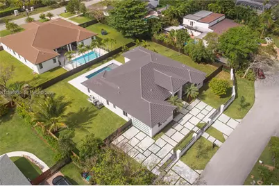 10250 SW 135th St, Miami, FL 33176 - Photo 32