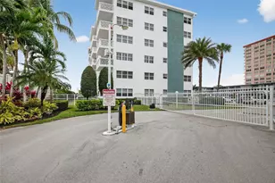 3209 S Ocean Dr, Hallandale Beach, FL 33009 - Photo 68