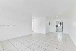 6921 Rue Vendome, Miami Beach, FL 33141 - Photo 1