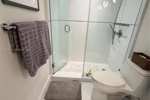 100 Lincoln Rd, Miami Beach, FL 33139 - Photo 14