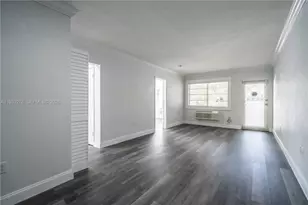 7925 Hawthorne Ave, Miami Beach, FL 33141 - Photo 6