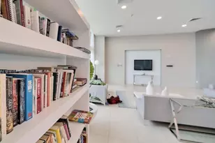 1900 N Bayshore Dr, Miami, FL 33132 - Photo 18