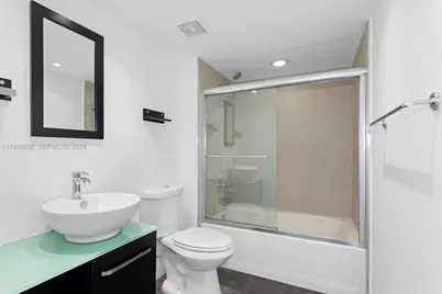1155 Brickell Bay Dr #2206, Miami, FL 33131 - Photo 14