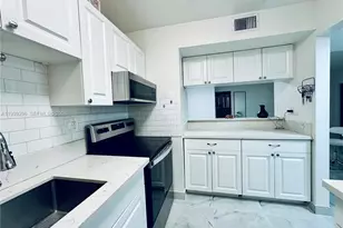 9703 Hammocks Blvd, Miami, FL 33196 - Photo 12