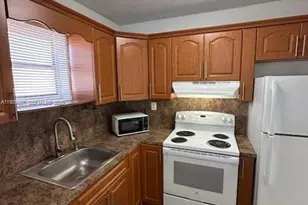 1015 NW 45th Ave, Miami, FL 33126 - Photo 4