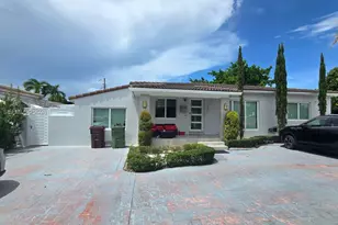 265 W 53rd Terrace, Hialeah, FL 33012 - Photo 2