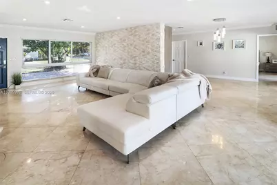 2031 NE 14th Ct, Fort Lauderdale, FL 33304 - Photo 8