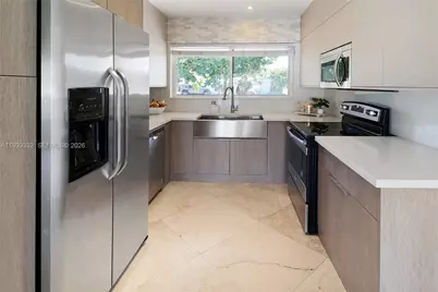 2031 NE 14th Ct, Fort Lauderdale, FL 33304 - Photo 12