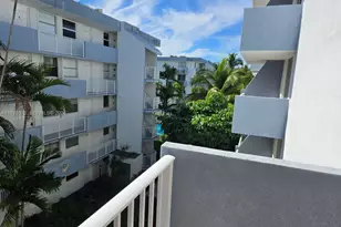 1801 S Treasure Dr, North Bay Village, FL 33141 - Photo 1