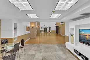 17201 Collins Ave, Sunny Isles Beach, FL 33160 - Photo 72