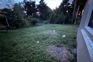 19130 NW 5th Pl, Miami Gardens, FL 33169 - Photo 16