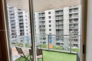 5085 NW 7th St, Miami, FL 33126 - Photo 6