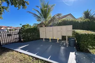 5300 W 21st Ct, Hialeah, FL 33016 - Photo 22