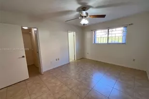 5300 W 21st Ct, Hialeah, FL 33016 - Photo 12