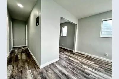 725 NW 7th Ave #2, Hallandale Beach, FL 33009 - Photo 8