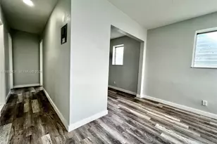 725 NW 7th Ave, Hallandale Beach, FL 33009 - Photo 8