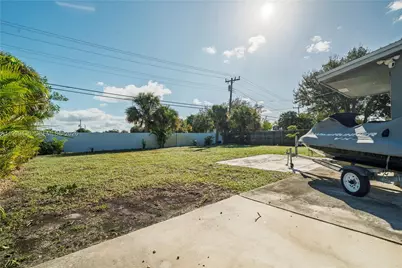 20731 NW 32nd Pl, Miami Gardens, FL 33056 - Photo 16