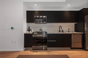 398 NE 5th St, Miami, FL 33132 - Photo 18