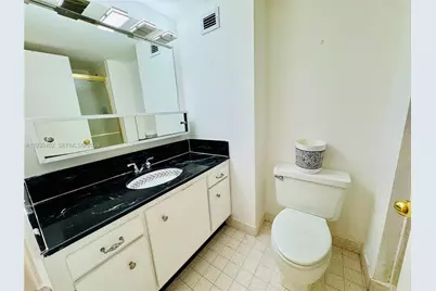 18021 Biscayne Blvd #304, Aventura, FL 33160 - Photo 30