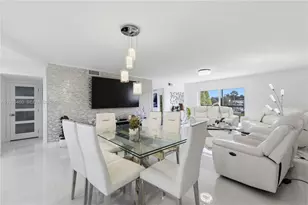 250 S Hollybrook Terrace, Pembroke Pines, FL 33025 - Photo 14