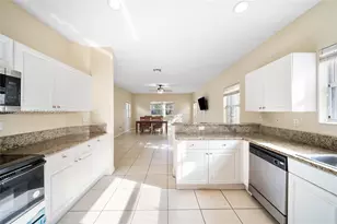 3641 NE 4th St, Homestead, FL 33033 - Photo 8