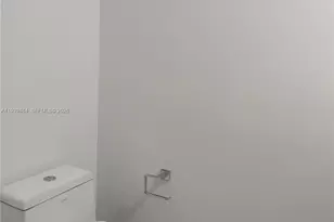 488 NE 18th St, Miami, FL 33132 - Photo 12