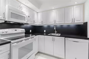 1020 Meridian Ave, Miami Beach, FL 33139 - Photo 6