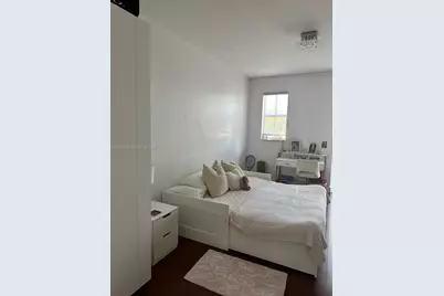 10788 NW 74th Ln, Doral, FL 33178 - Photo 16