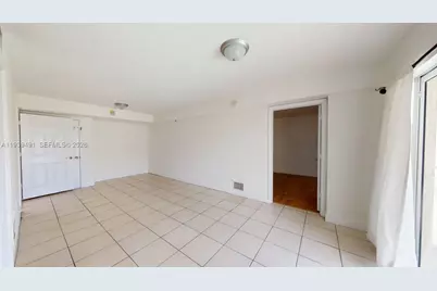 2415 NW 16th St Rd #410-1, Miami, FL 33125 - Photo 6