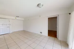 2415 NW 16th St Rd, Miami, FL 33125 - Photo 6