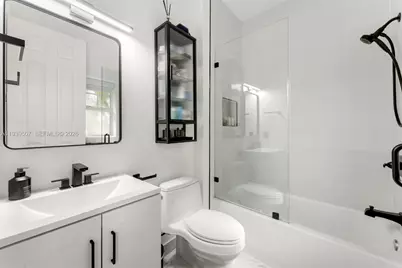 1045 Michigan Ave #B, Miami Beach, FL 33139 - Photo 8