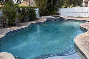 1552 NW 135th Ave, Pembroke Pines, FL 33028 - Photo 32