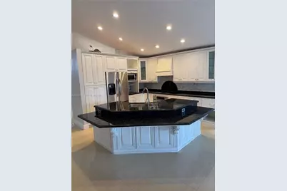 1552 NW 135th Ave, Pembroke Pines, FL 33028 - Photo 2