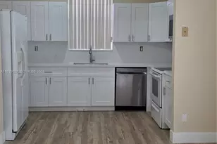 2924 SW 26th St, Miami, FL 33133 - Photo 8