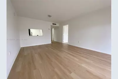 9350 Fontainebleau Blvd #609, Miami, FL 33172 - Photo 6