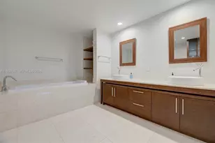 465 Brickell Ave, Miami, FL 33131 - Photo 18