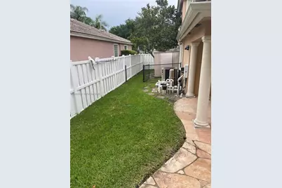 1552 NW 135th Ave, Pembroke Pines, FL 33028 - Photo 32