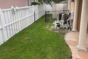 1552 NW 135th Ave, Pembroke Pines, FL 33028 - Photo 32