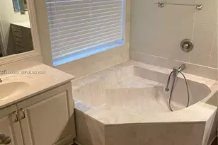 1552 NW 135th Ave, Pembroke Pines, FL 33028 - Photo 10