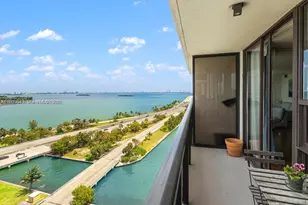 600 NE 36th St, Miami, FL 33137 - Photo 14