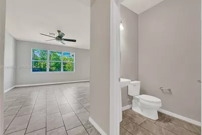 4764 Eucalyptus Dr, Hollywood, FL 33021 - Photo 4