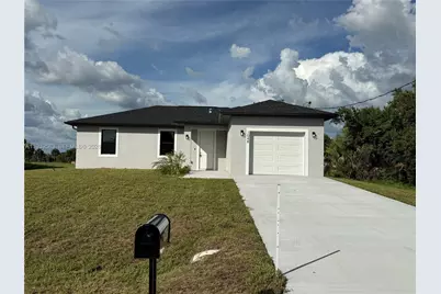 1048 Jay Ct, Labelle, FL 33935 - Photo 4